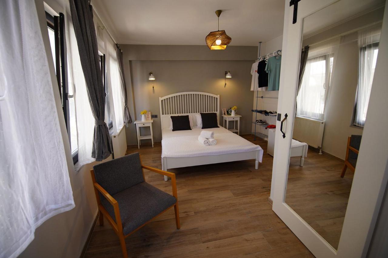 بوزجادا Achilles Otel المظهر الخارجي الصورة