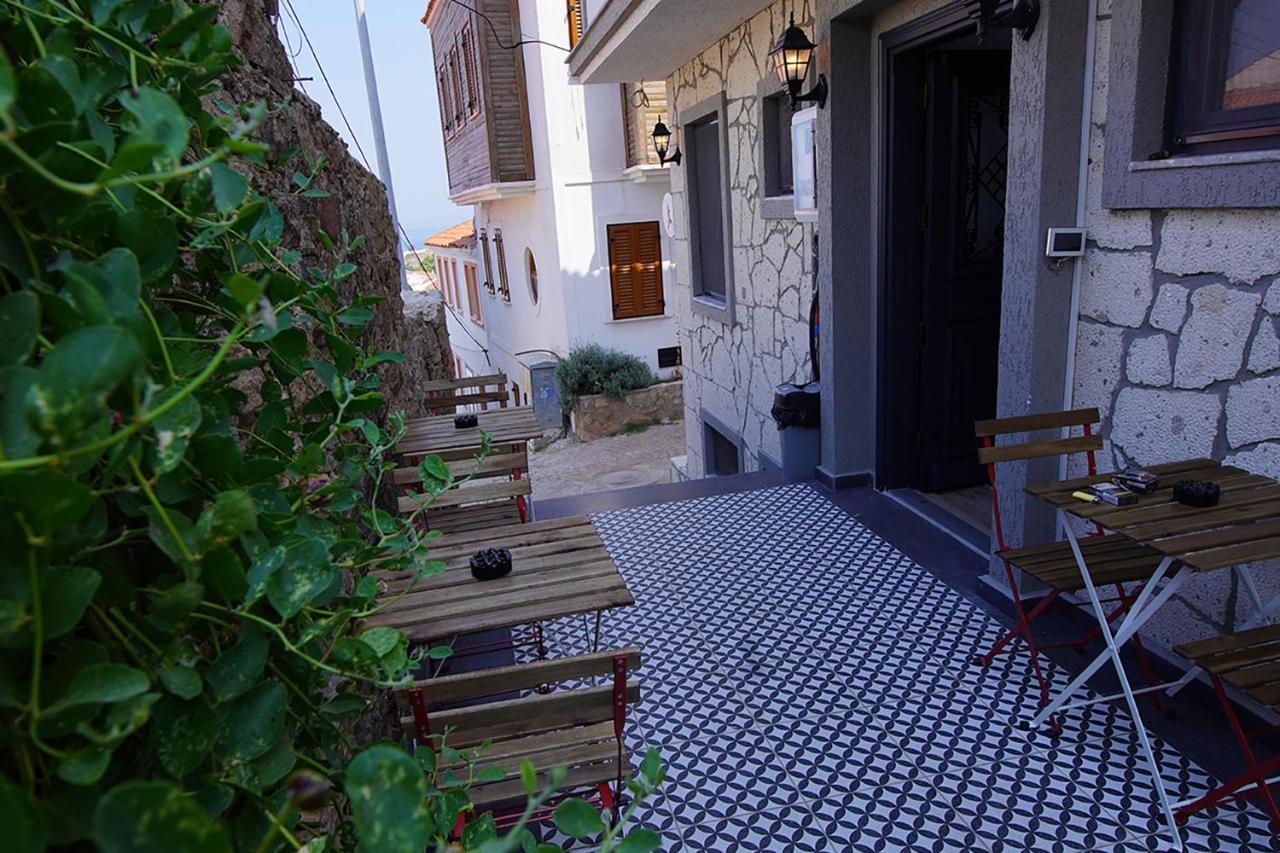 بوزجادا Achilles Otel المظهر الخارجي الصورة